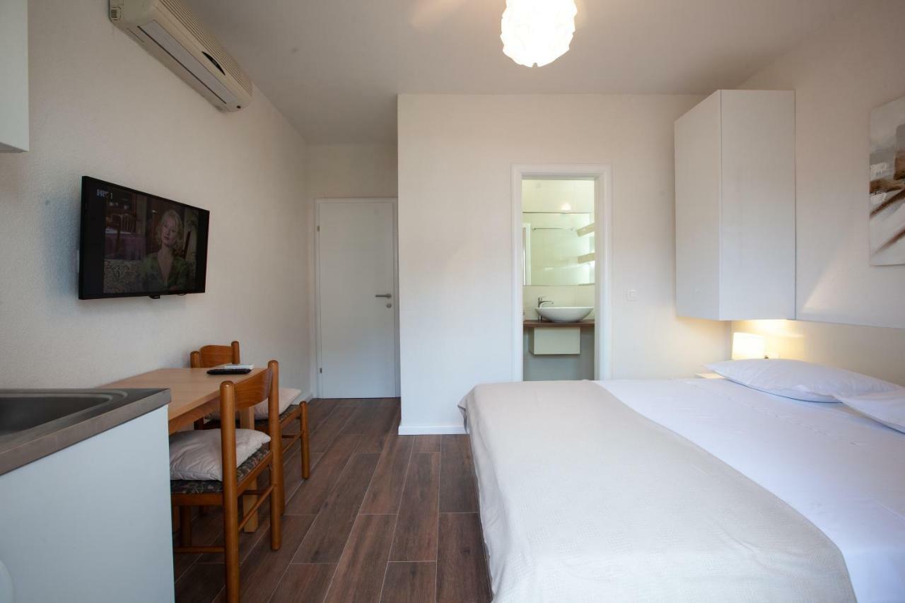 Apartmani Tina Podgora Ngoại thất bức ảnh