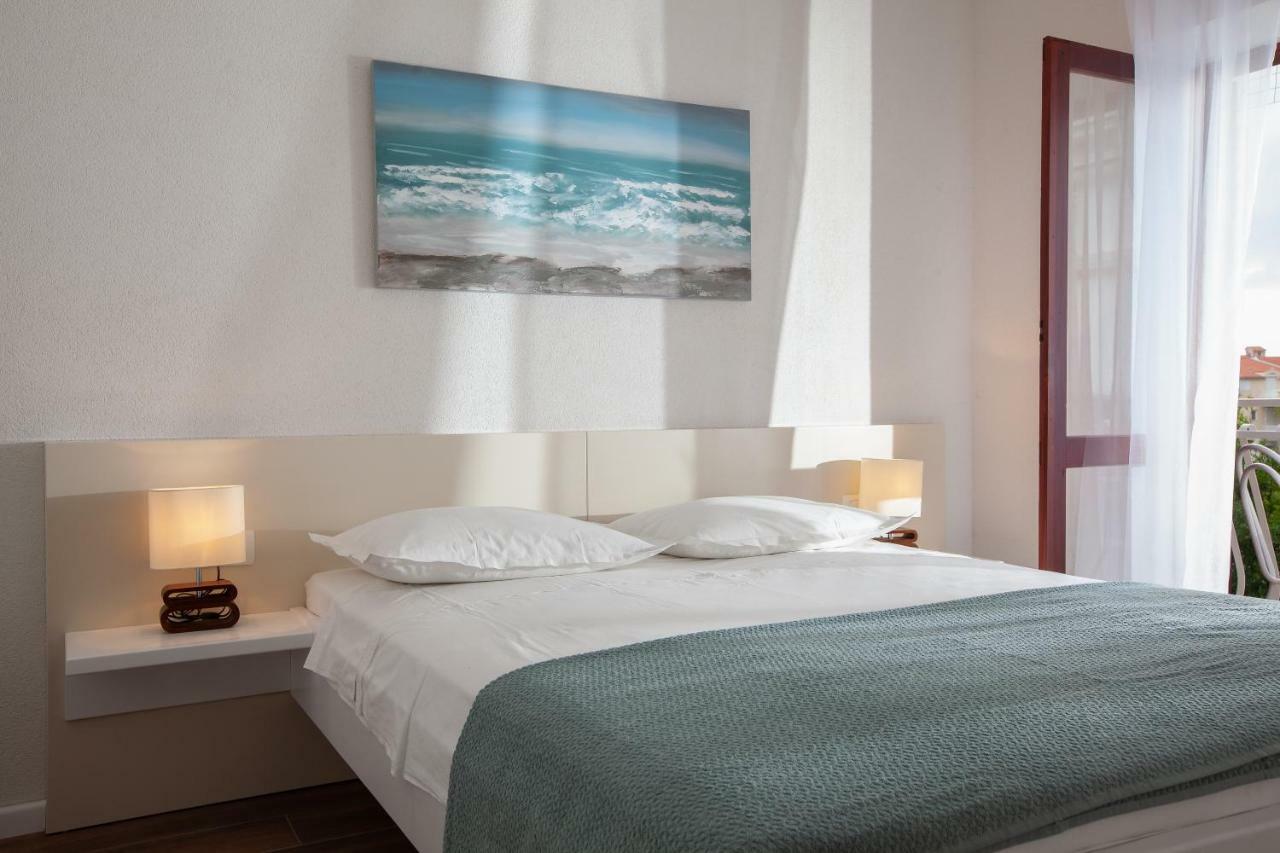 Apartmani Tina Podgora Ngoại thất bức ảnh