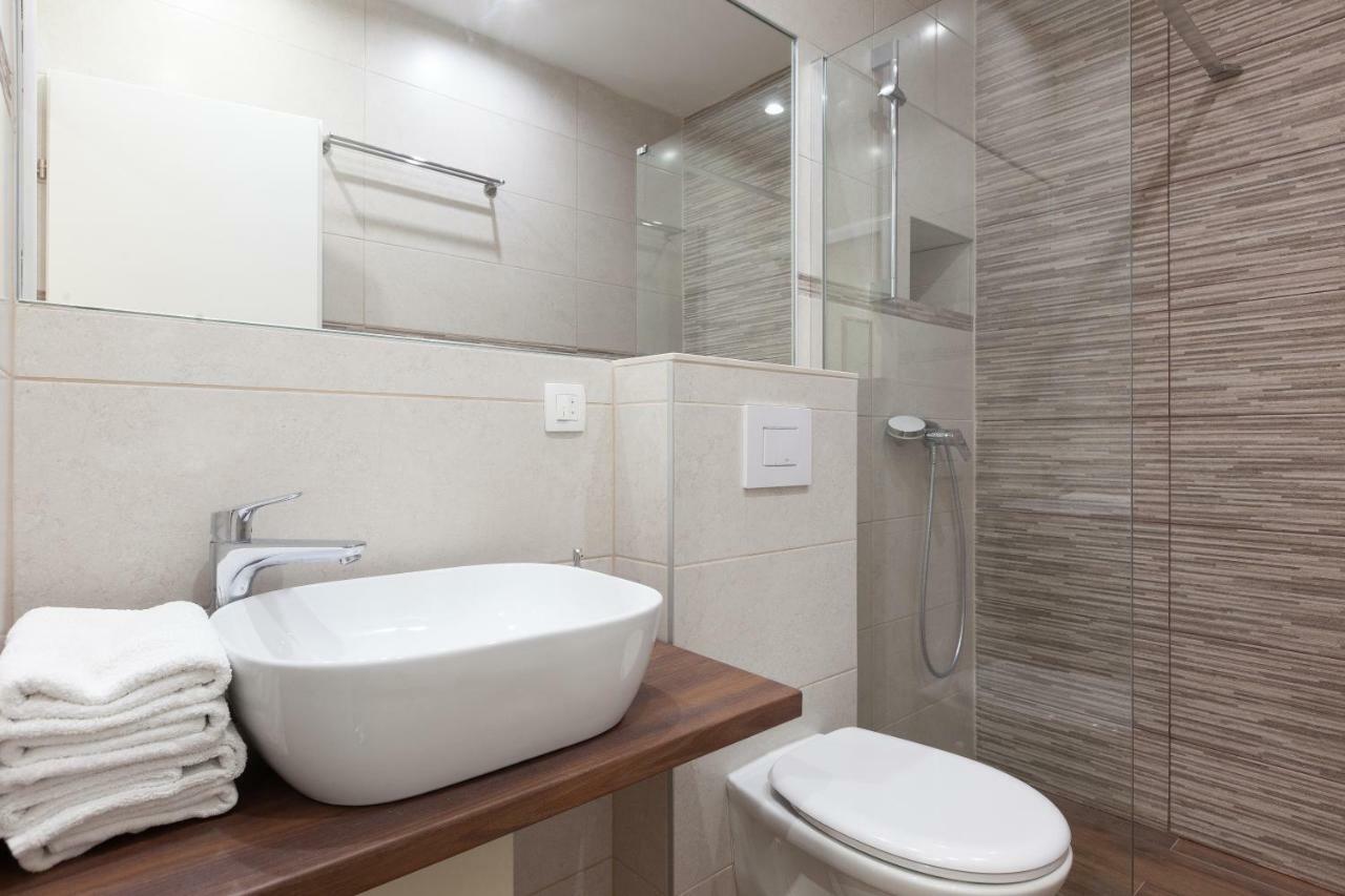 Apartmani Tina Podgora Ngoại thất bức ảnh