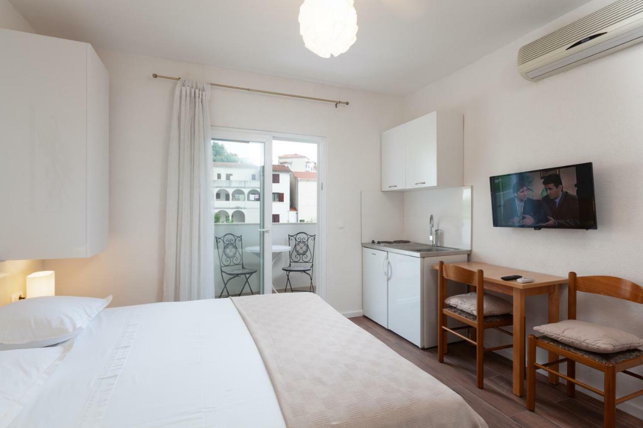 Apartmani Tina Podgora Ngoại thất bức ảnh